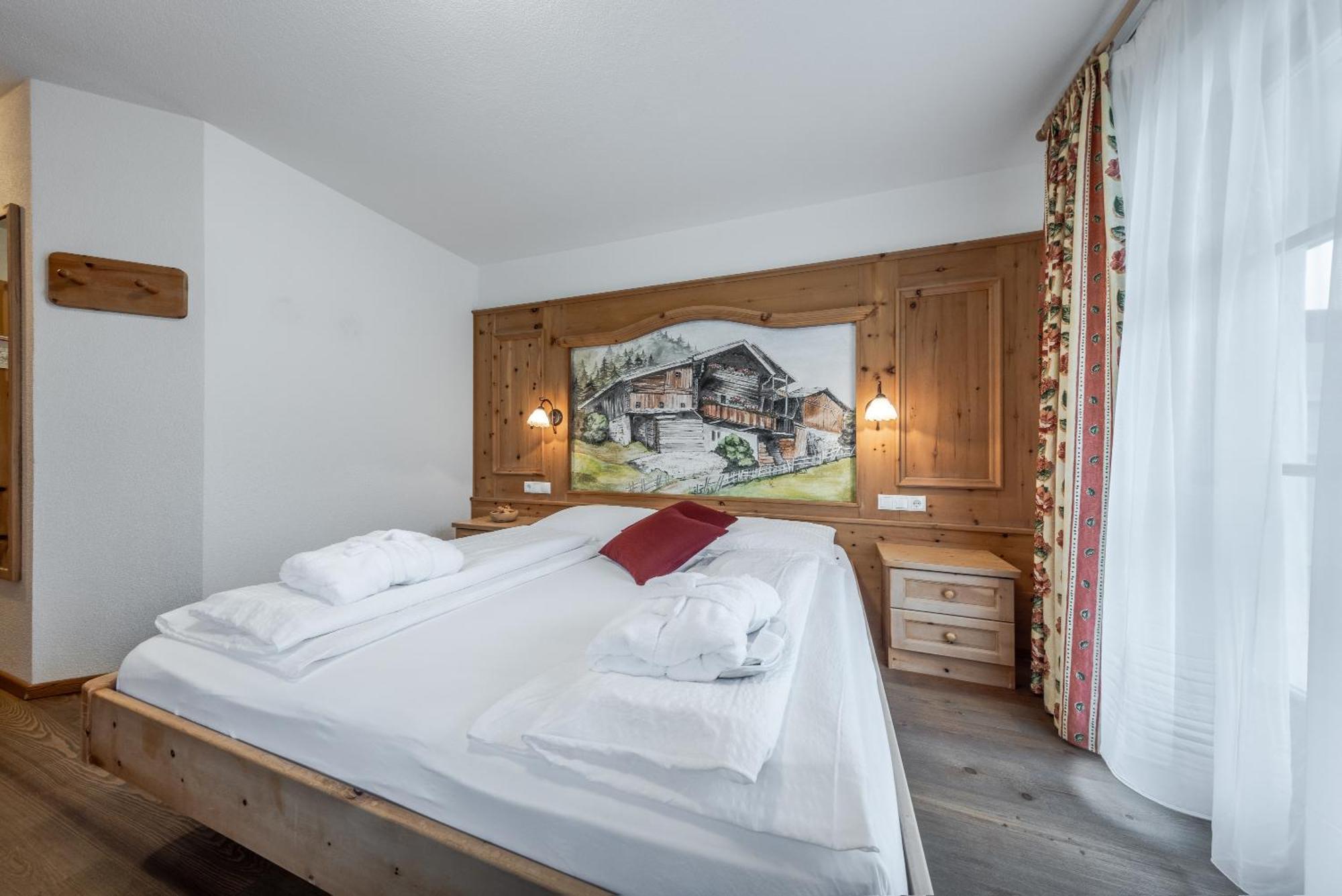 Hotel Pension Odles Сан-Мартіно-ін-Бадія Екстер'єр фото